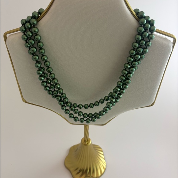 Elegant Emerald Green Faux Pearl Vintage Necklace - Picture 2 of 3